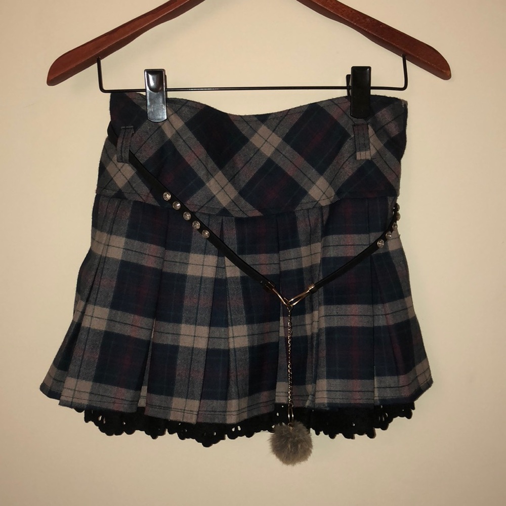 Pleated plaid skirt